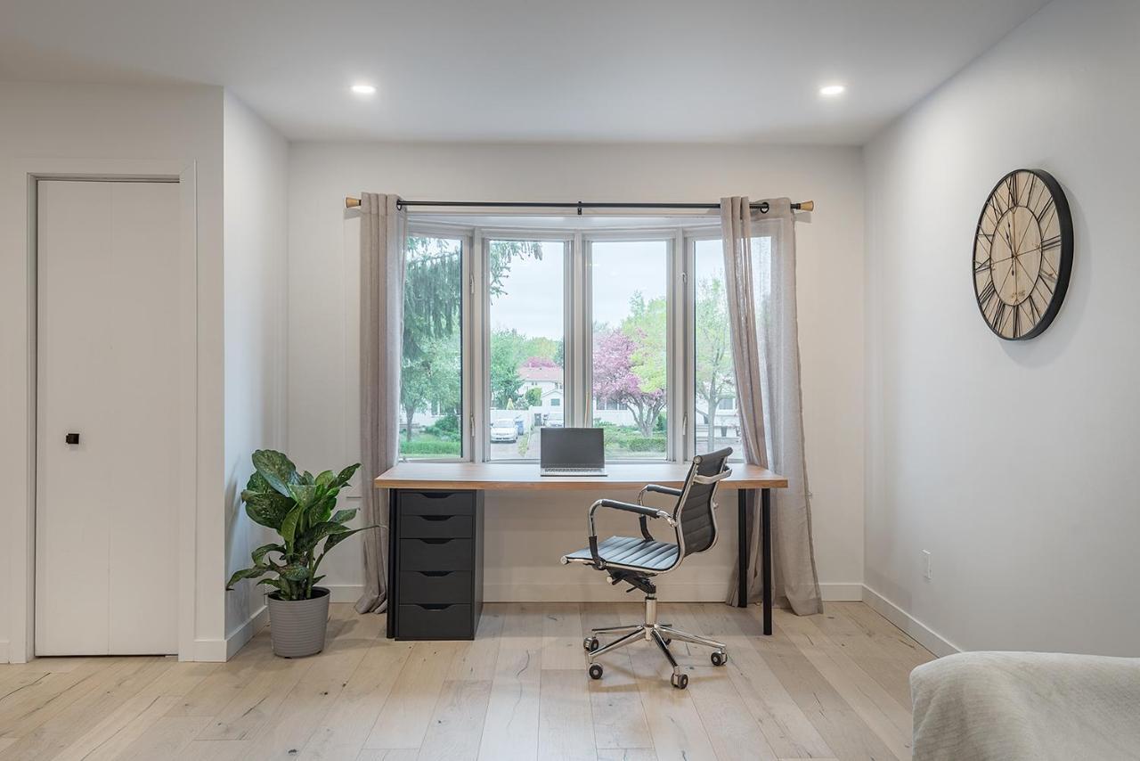 Free Parking Prime Location New Modern Condo Brossard Exteriör bild