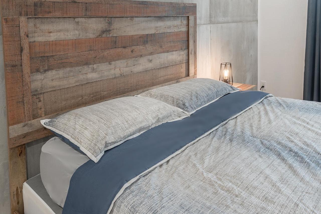 Free Parking Prime Location New Modern Condo Brossard Exteriör bild